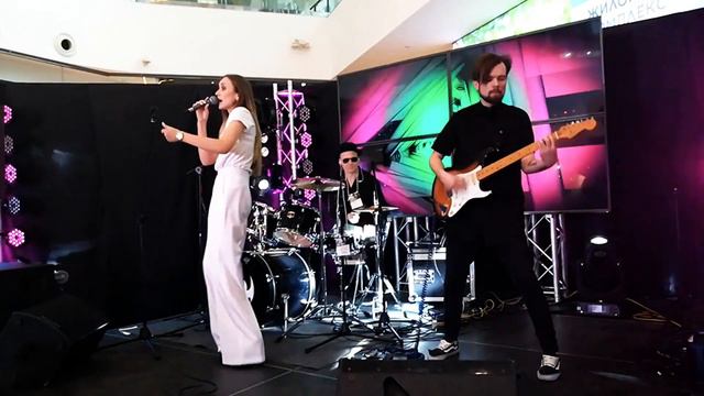 Katya Chaya "Наверно потому что" (Время и Стекло) смотреть онлайн