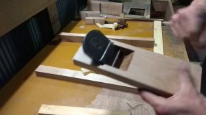 японский рубанок с составным ножом в работе