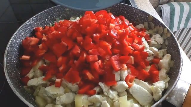 Куриный паприкаш по венгерски смотреть онлайн