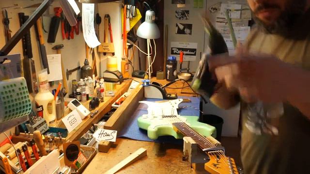 Hansguitars Pickguard Tauschen leicht gemacht смотреть онлайн
