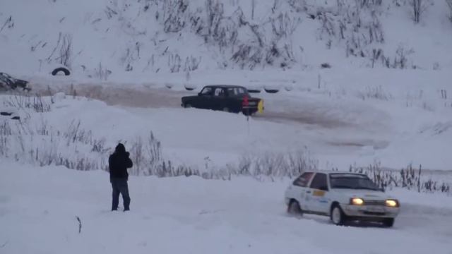 Sannikovo 02.02.2013 ClassC Razhev (VAZ2108) - Teplyakov (VAZ2107) Race1