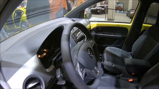 Skoda Citigo clever sunflower yellow new model city compact car walkaround and interior K1132 смотреть онлайн
