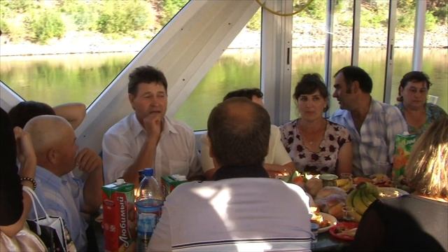 Хания Фархи - на теплоходе Чайка смотреть онлайн