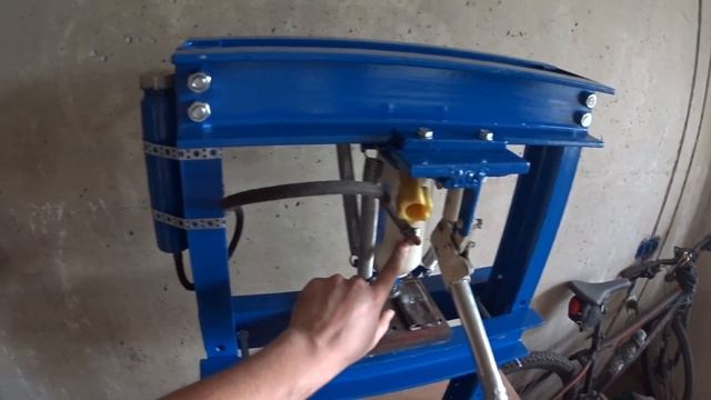 Как сделать пресс из автомобильного домкрата своими руками. DIY смотреть онлайн