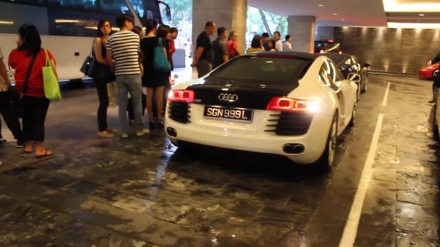 2 Tone Audi R8 4.2 Startup, LOUD ! смотреть онлайн