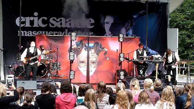 Eric Saade - Masquerade - Ronneby Brunnspark Brunnskvittret - Live 2010 смотреть онлайн