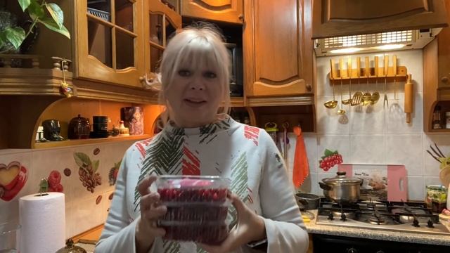 Приехали ДЕТИ на Новый год! Покуем ПОДАРКИ / АРИНА БЕЛАЯ смотреть онлайн