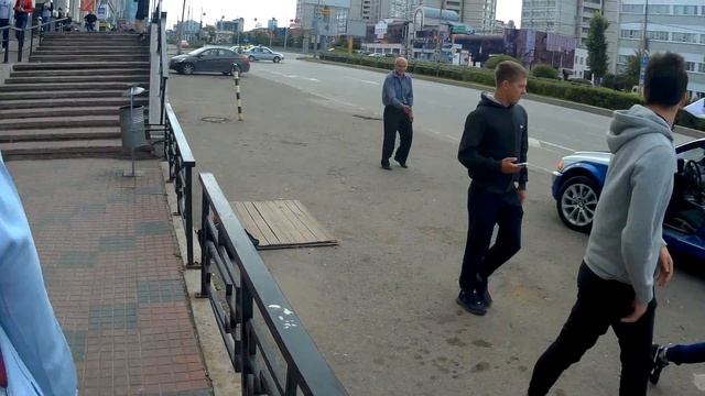 Дядька годно танцует смотреть онлайн