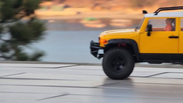 FMS Toyota FJ Cruiser - a cut from a trip смотреть онлайн