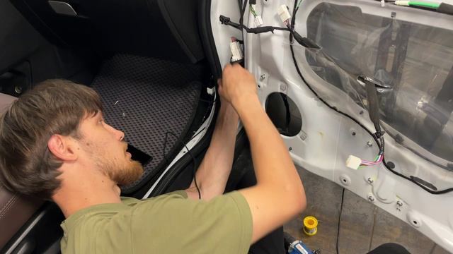 Электроскладывание зеркал HAVAL M6 смотреть онлайн