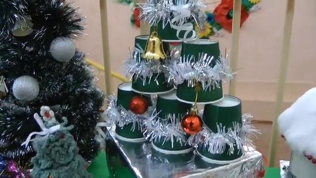 Выставка Новогодних поделок 2021! смотреть онлайн