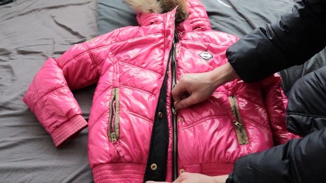 Nickelson pink shiny down jacket zip ASMR. (user request) смотреть онлайн