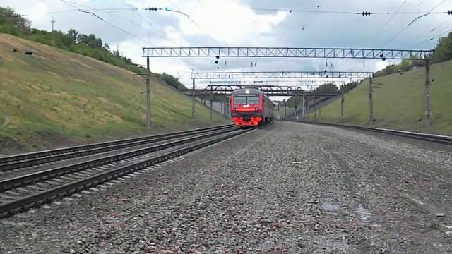 Электропоезд ЭД9Э-0036 смотреть онлайн