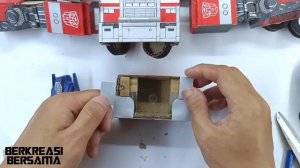 Cardboard Diy Optimus Prime Transformers Rise Of the Beast with automatic Gun and Sword
