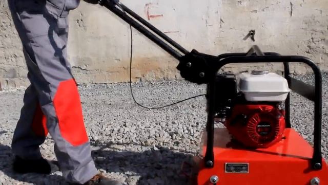 Виброплита для уплотнения грунта HODMAN С90Н смотреть онлайн