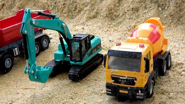 Найдите машину в пещере. трактор экскаватор самосвал автокран эвакуатор смотреть онлайн