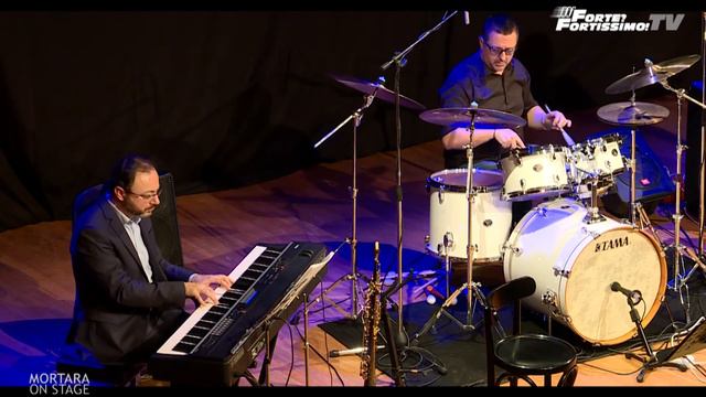 Alberto Bonacasa: Night vision (Timelin3 & Ada Rovatti) смотреть онлайн
