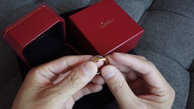 Cartier Trinity Classic Ring in Triple Gold (Yellow, Pink & White): Men's Review смотреть онлайн