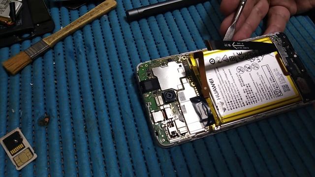 Honor 5c - разборка, замена аккумулятора смотреть онлайн