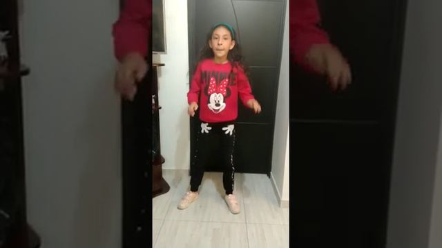 Respondiendo Ritmo a Mariana Llanos смотреть онлайн