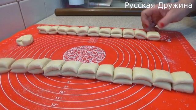 А НЕ ПОРА ЛИ НАМ ПОДКРЕПИТЬСЯ!? БЕРЛИНСКОЕ ПЕЧЕНЬЕ из слоёного теста! puff pastry lemon cookies смотреть онлайн