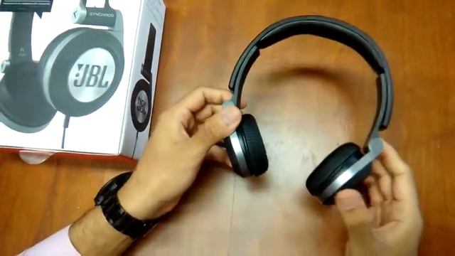 JBL E30 Headphones смотреть онлайн