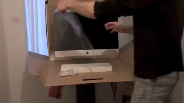 iMac 27 unboxing (rozbalení) смотреть онлайн