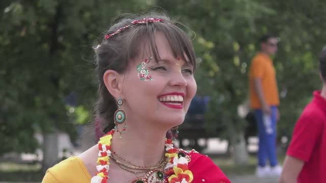 Ратха - Ятра в Тюмени 2022.mp4 Танцевально - музыкальное видео. смотреть онлайн