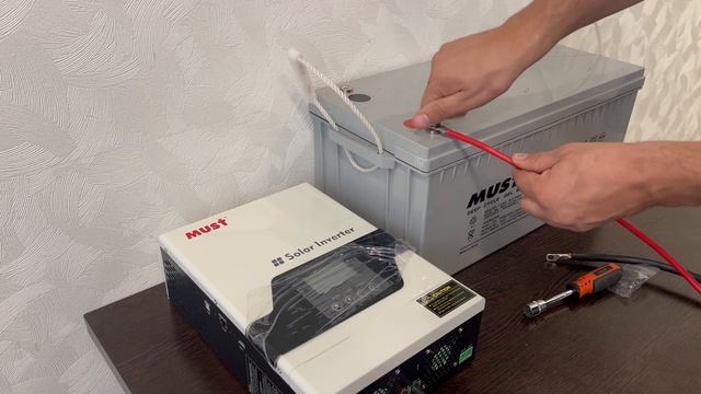 Тест інвертора MUST PV18-1012 VPM (1кВт 12В) з акумулятором 12в 200 А·год смотреть онлайн