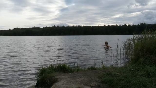 Осень. Сентябрь, купание в карьере. смотреть онлайн
