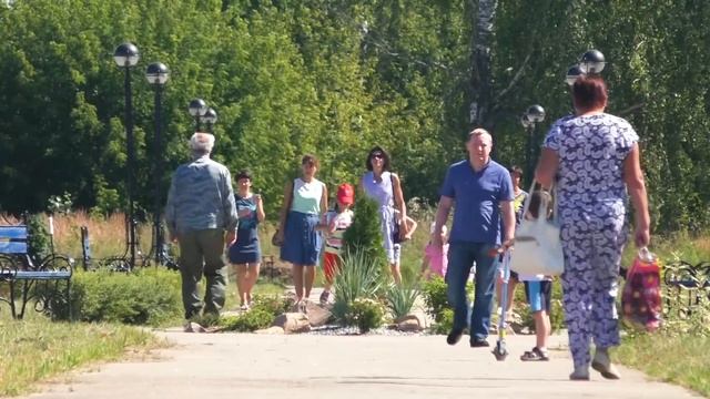 В поселке Ждановский открыли новую аллею смотреть онлайн