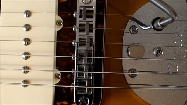 Fender Classic Player Jazzmaster Bridge Buzz Fix смотреть онлайн