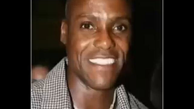 Carl Lewis Butchering the National Anthem (with laughter) смотреть онлайн