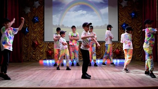 Хореографический коллектив "Гамма" - "Мы танцуем!" смотреть онлайн