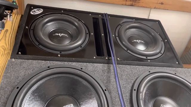 Planet Audio PL3000.1D on 2 Skar 12s смотреть онлайн