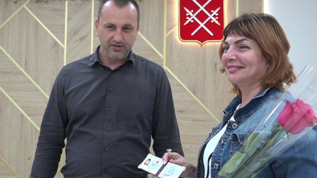 Вручение удостоверений старосте деревни Лунинка и старосте села Васильевское смотреть онлайн