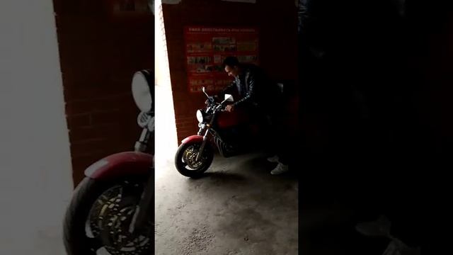 Мотоцикл - опасность HONDA CB400