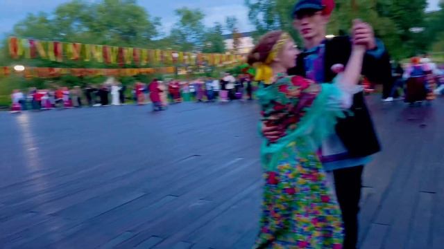 «Падеспанчик - хорошенький танчик» смотреть онлайн