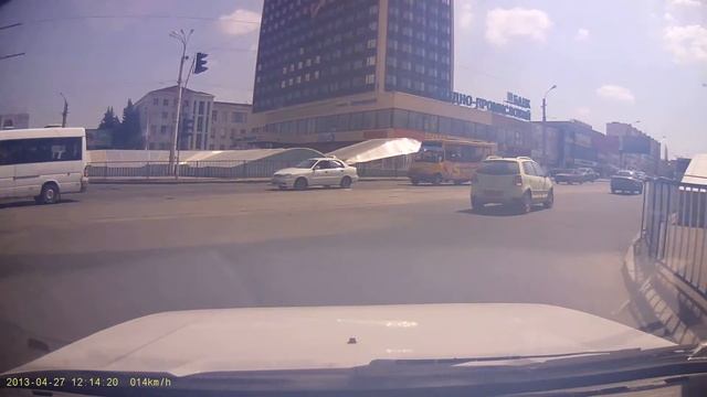 Продолжение побег девушки проезд на красный свет. Луганск смотреть онлайн