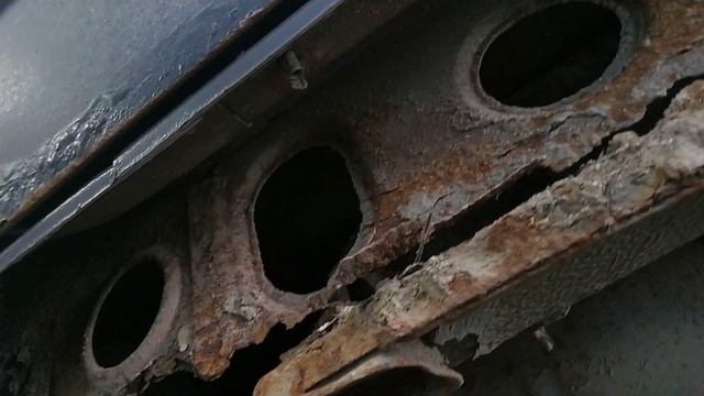 Замена обычных порогов на ВАЗ 2115 на профильную трубу.