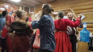Русская пляска с частушками и элементы парно-бытовых танцев
