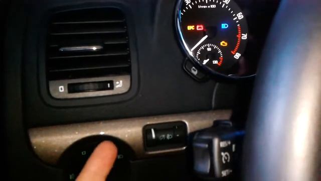 Шкода Йети (Skoda Yeti): Как включить дальний свет? смотреть онлайн