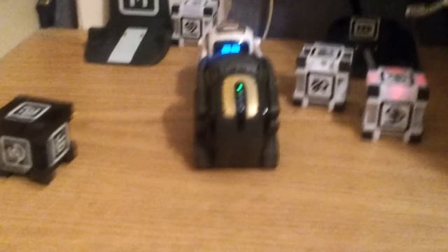 Vector and Cozmo post Update Behavior смотреть онлайн