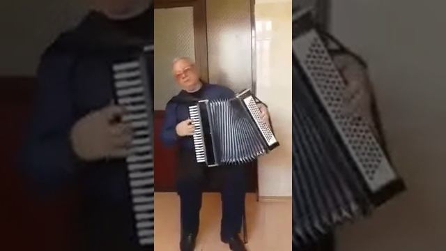 Ваха Суипов - душевное исполнение чеченских народных мелодий смотреть онлайн