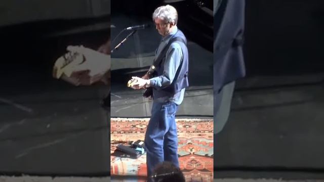 Eric Clapton "Stones in My Passway" Phoenix,Az 3 14 13 смотреть онлайн