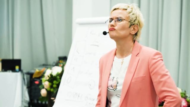 Должна ли женщина работать? Наталья ГРЭЙС смотреть онлайн
