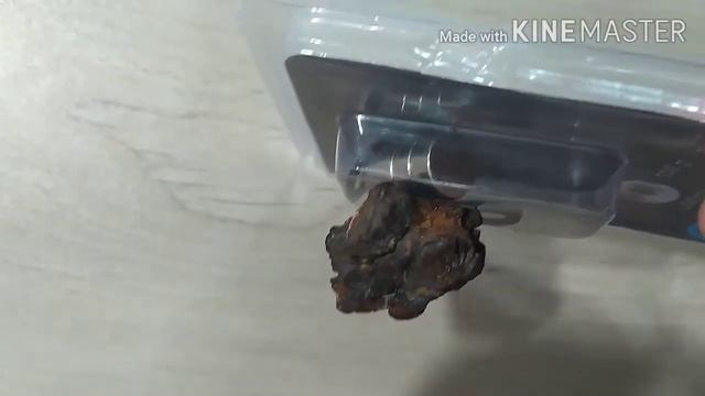 Оливиновый камень железный метеорит Палласит смотреть онлайн