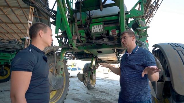 John Deere 4730 (12 лет) VS. Туман 3 (новый). Опрыскиватель-легенда! смотреть онлайн
