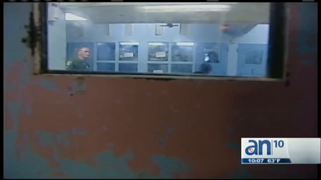 El condado traslada a un nuevo centro a prisioneros con problemas mentales - América TeVé смотреть онлайн