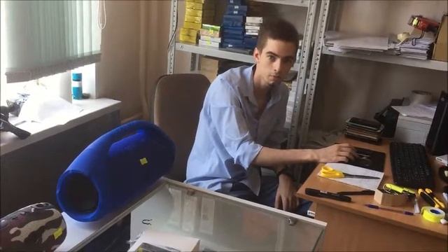 Отказ продавца в возврате не качественного товара, вызываю полицию смотреть онлайн